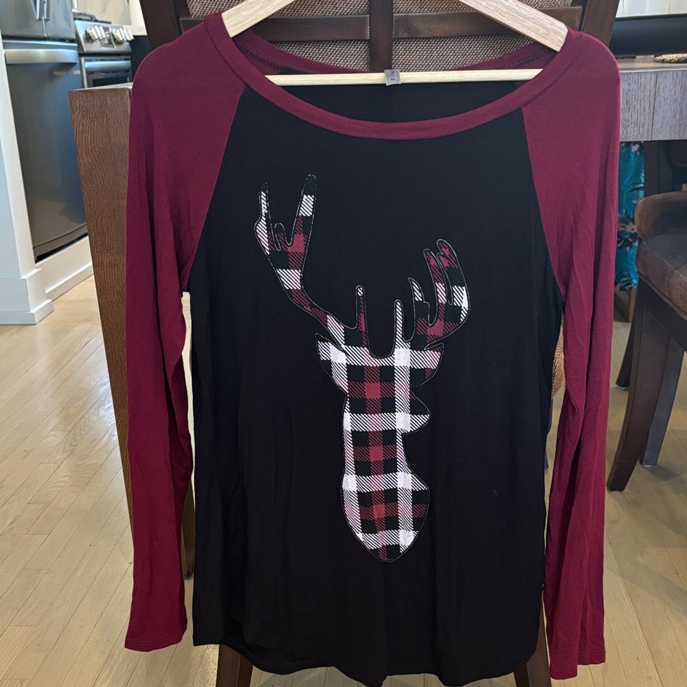 Acting Pro Burgundy and Black Plaid Deer Long Sleeve Top